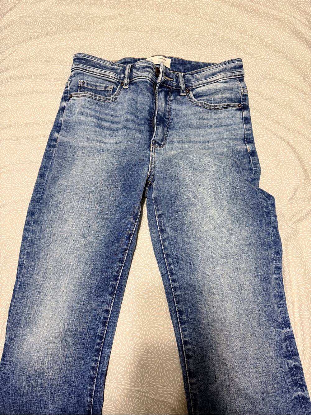 BKE Straight Leg Women's Jeans in Distressed Blue Wash 26x31 1/2